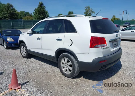 2011 Kia Sorento Lx from USA, damaged, VIN 5XYKTCA11BG172379